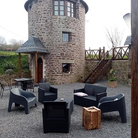 La Tour De Ver Gite Atypique Possibilite Table D'Hotes Sur Reservation Esterno foto