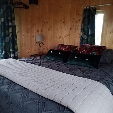 La Tour De Ver Gite Atypique Possibilite Table D'Hotes Sur Reservation Esterno foto
