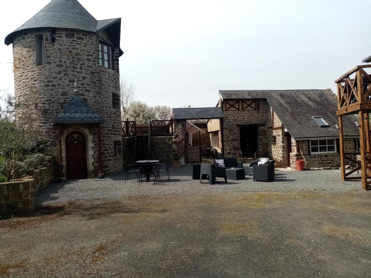 La Tour De Ver Gite Atypique Possibilite Table D'Hotes Sur Reservation Esterno foto